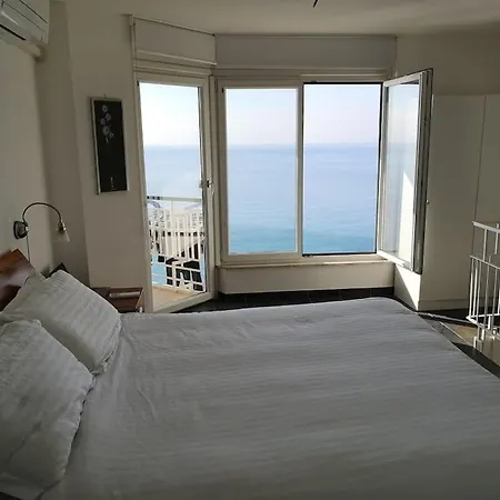Beachfront Paradise - Panoramic Terrace, Monaco View & Private Access To Calandre Beach - French Riviera Liguria Apartman *