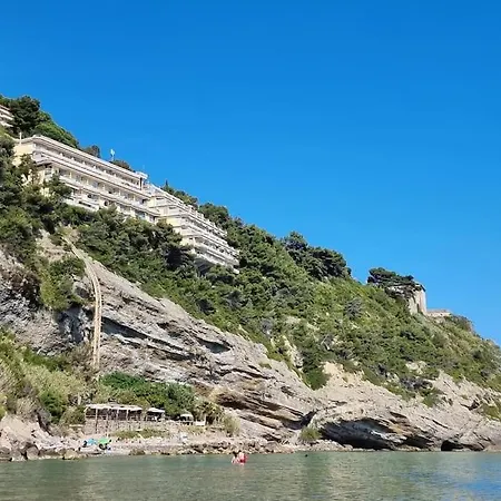 Beachfront Paradise - Panoramic Terrace, Monaco View & Private Access To Calandre Beach - French Riviera Liguria * Ventimiglia
