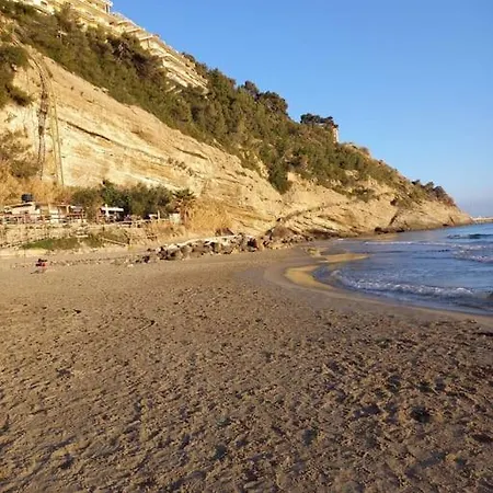 Beachfront Paradise - Panoramic Terrace, Monaco View & Private Access To Calandre Beach - French Riviera Liguria Apartamento *