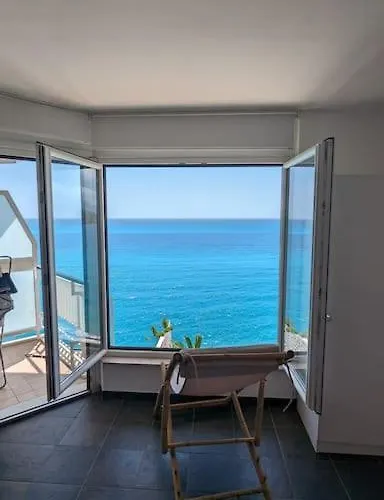 Coastal Paradise - Unrivalled Views Of Cote D'azur
