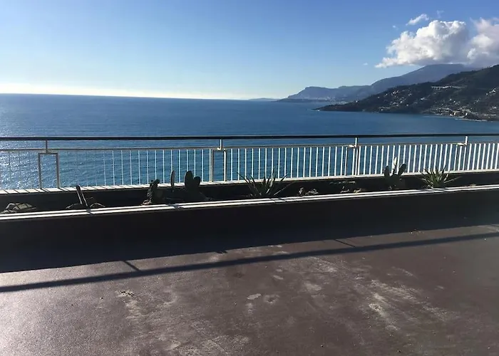 Coastal Paradise - Unrivalled Views Of Cote D'azur